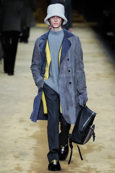 Look 35